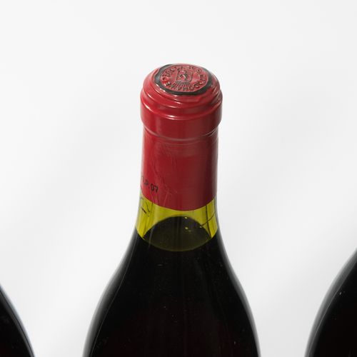 Chambolle Musigny 1985年，沃居伯爵酒庄。数值。瓶子。夜丘丘（Cote de Nuits）。12瓶。