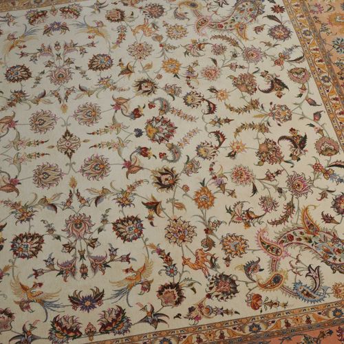 TÄBRIS Tabriz

Z-Persia, c. 1990. Densely laid decorative floral work. The elega&hellip;