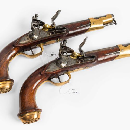 Steinschlosspistolen-Paar Pair of flintlock pistols

France, c. 1814. Pair of pi&hellip;