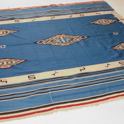 Navajo-Kelim Navajo-Kelim

Z-America, circa 1900. Elegant and contemporary work.&hellip;