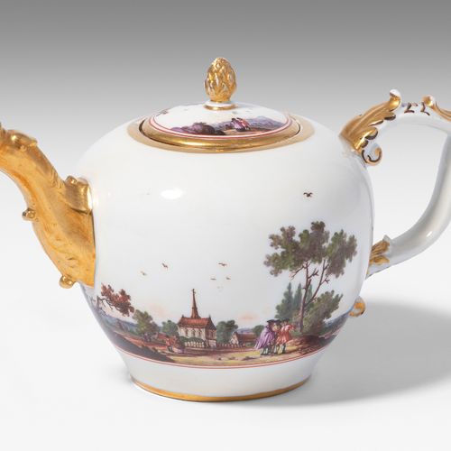 Meissen, Teekanne Meissen, Teapot

Porcelain, ca. 1730/35. Underglazed blue swor&hellip;