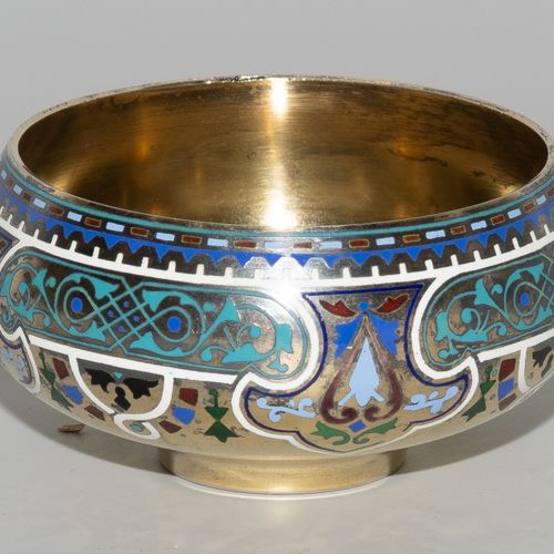 Kleine Schale Small bowl

Moscow 1885. Silver gilded/enamel. Maker's mark Pavel &hellip;