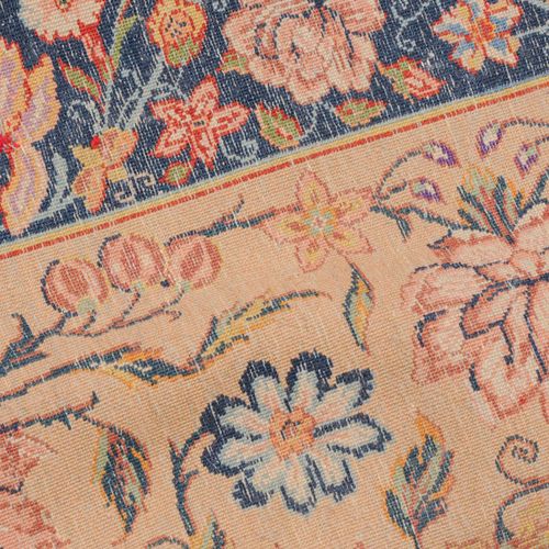 Isfahan Isfahan

Z Perse, c. 1960. Chaîne en soie, poils en laine de liège et so&hellip;