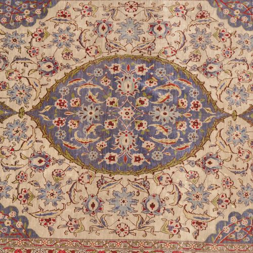 Hereke-Seide Hereke silk

N-Turkey, c. 1960, signed "Hereke" at the top right. P&hellip;