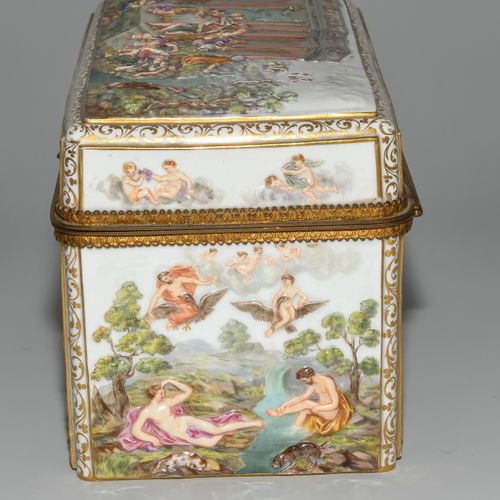 Meissen, Capodimonte-Schatulle Meissen, cercueil Capodimonte.

Porcelaine (1er c&hellip;