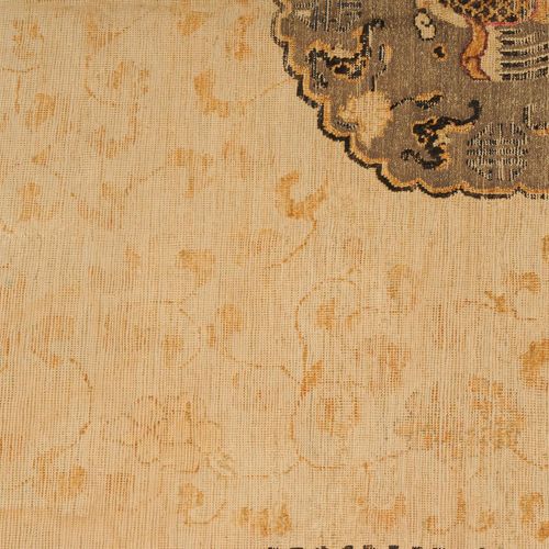 Ning-Hsia-Seide Soie de Ning Hsia

Z Mongolie, vers 1880. Tissu en pure soie ave&hellip;