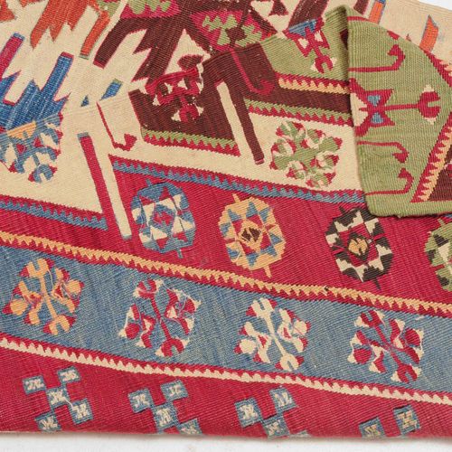 Konja-Kelim-Fragment 康佳Kilim碎片

Z土耳其，约1900年。 一块Kilim面板的碎片。主场上覆盖着各种颜色的半六边形装饰，以及Ko&hellip;