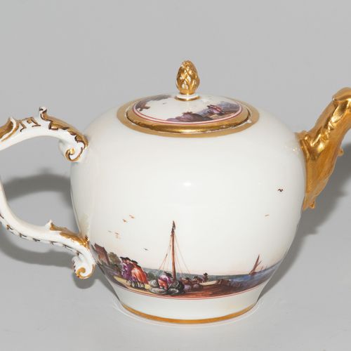 Meissen, Teekanne Meissen, Tetera

Porcelana, alrededor de 1730/35. Marca de esp&hellip;