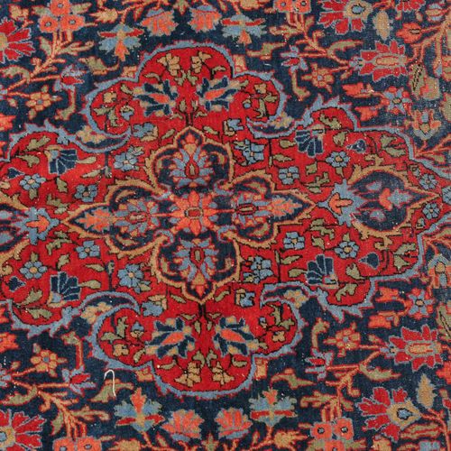 KASHAN Kashan

Z Persia, c. 1910. El campo central de color azul intenso contien&hellip;