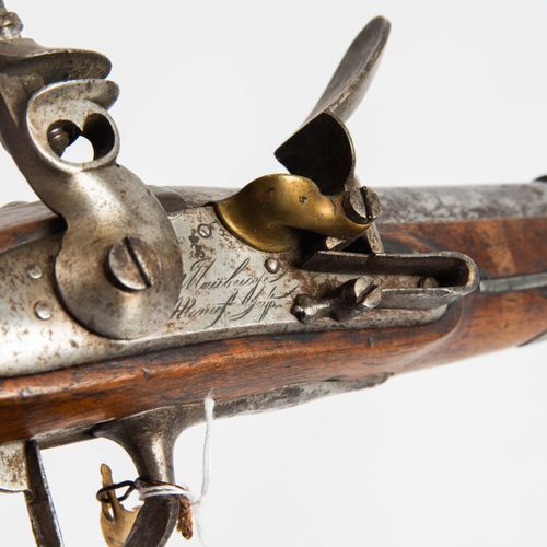 Steinschlosspistole Pistolet à silex

France, M AN IX, Gendarmerie ; daté 1812 s&hellip;