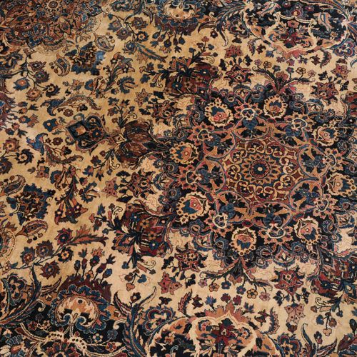 KIRMAN Kirman

Z-Persia, circa 1910. Very unusual pattern. A magnificent midnigh&hellip;