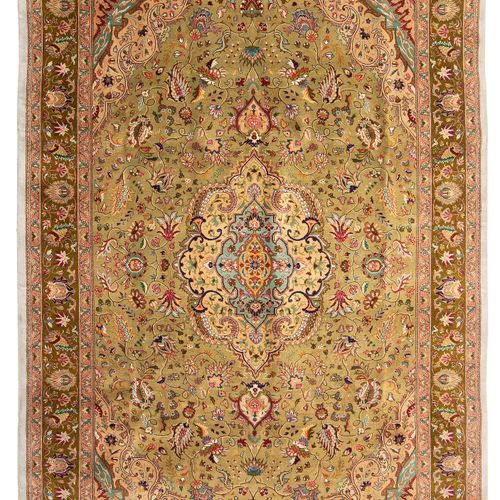 TÄBRIS Tabriz

NW Persia, circa 1960, signed "Djawan" at the top center. An eleg&hellip;