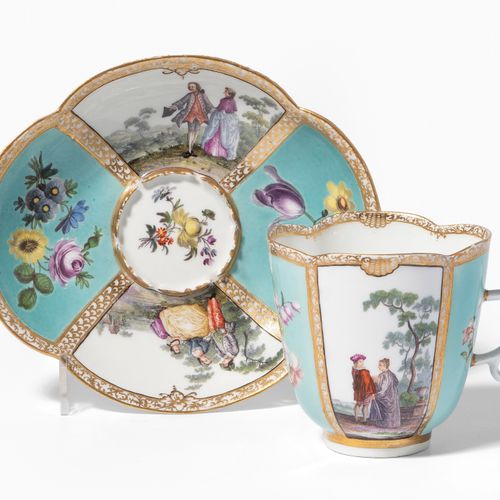 Meissen, Tasse mit Untertasse Meissen, cup with saucer

Porcelain, ca. 1740/50. &hellip;