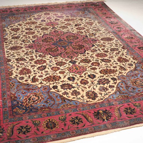 KASHAN Kashan

Z-Persien, um 1910. Flormaterial Korkwolle, Blumen aus Seide. Im &hellip;