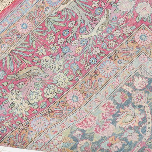 Kashan-Seide Kashan silk

Z Persia, c. 1910. Pure silk pile and warp. The elegan&hellip;