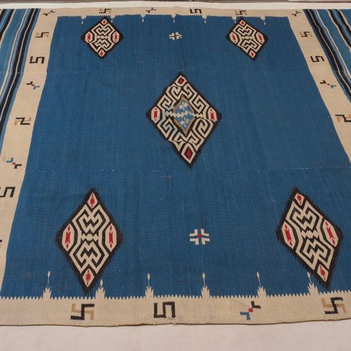 Navajo-Kelim Navajo-Kelim

Z-America, c. 1900. Obra elegante y contemporánea. Ob&hellip;