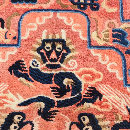 2 Ning-Hsia 2 Ning-Hsia

Z-Mongolei, um 1880. Sitz-Teppiche. 1. Teppich: Auf lac&hellip;