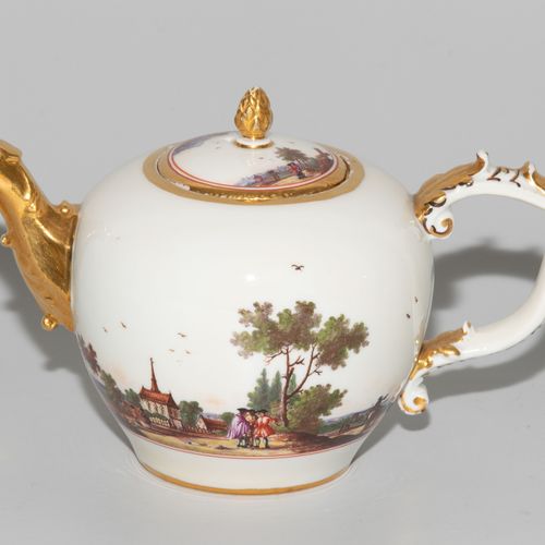 Meissen, Teekanne Meissen, Teapot

Porcelain, ca. 1730/35. Underglazed blue swor&hellip;