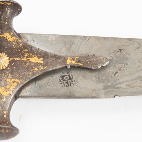 Säbel, Talwar Sabre, Talwar

India, 19th century. Iron hilt with rubbed gilding.&hellip;