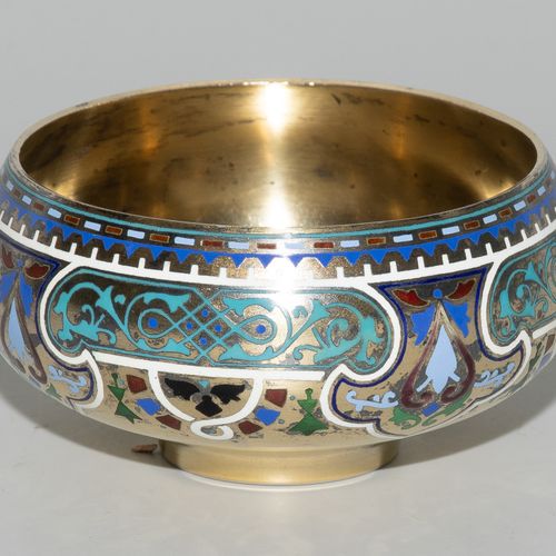 Kleine Schale Small bowl

Moscow 1885. Silver gilded/enamel. Maker's mark Pavel &hellip;