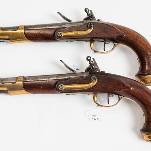 Steinschlosspistolen-Paar Paire de pistolets à silex

France, vers 1814. Paire d&hellip;