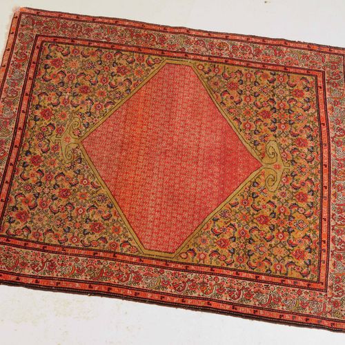 MALAYER Malayer

Z Persia, c. 1910. Todo el campo rojo hexagonal está cubierto d&hellip;