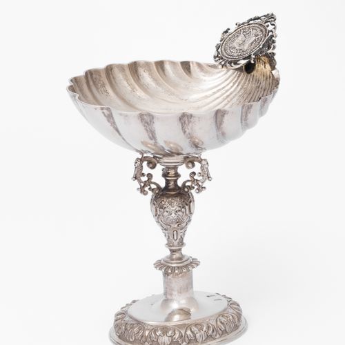 Fussschale Foot bowl

Lucerne, end of 19th century. Silver. Bossard workshop. Ov&hellip;