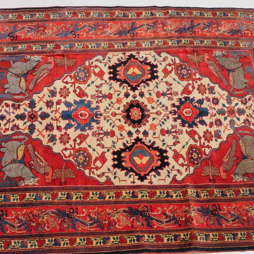 BIDJAR Bijar

Perse occidentale, vers 1900. Un tapis à poils extra-fins avec un &hellip;