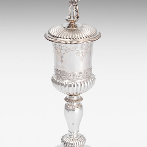 Deckelpokal, Bern Calice con coperchio, Berna

Intorno al 1820, argento, dorato &hellip;