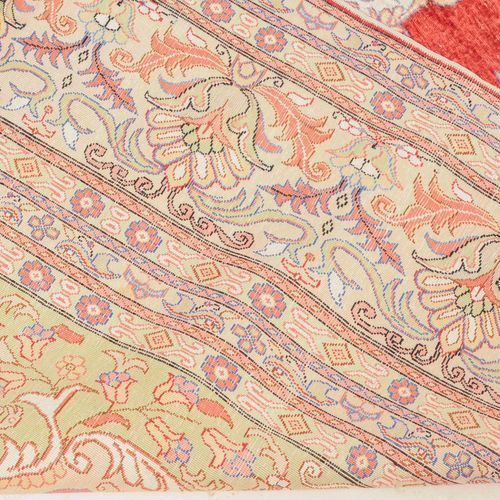 Kayseri-Seide Kayseri Silk

Z-Turkey, c. 1960. Pile material pure silk. Pastel c&hellip;