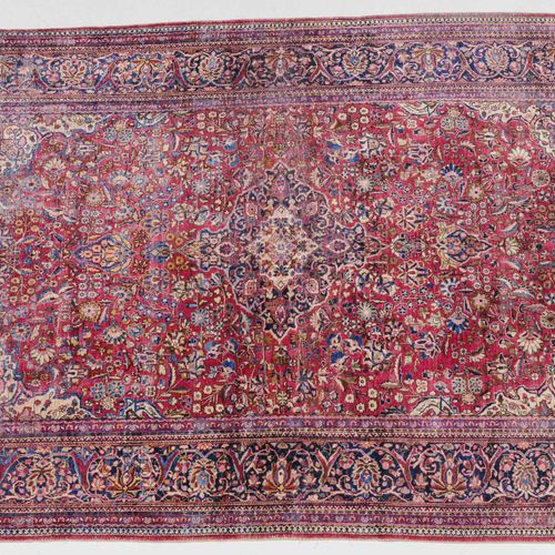 Kashan-Seide Seda de Kashan

Z Persia, c. 1910. Material de pelo de seda pura. E&hellip;