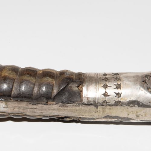 Khyber-Messer Khyber knife

Afghanistan, 19th century. Knife hilt with leg scale&hellip;