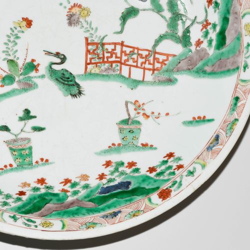 Platte Platte

China, Qing-Dynastie. Porzellan. Unterglasurblaue Blattmarke im D&hellip;