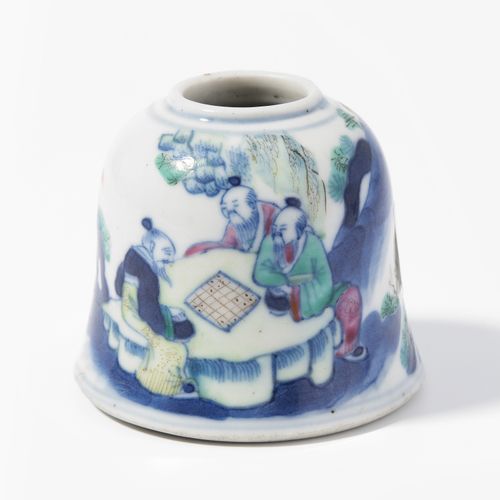Pinselwascher Rondelle de brosse

Chine, 20e s. Porcelaine Doucai. Marque Qianlo&hellip;