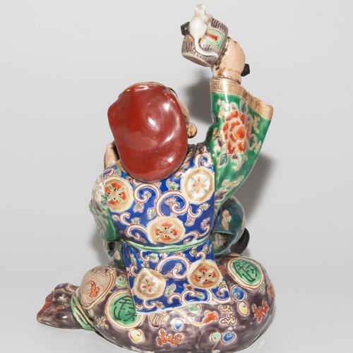 Hotei-Figur Figurine Hotei

Japon, milieu du XXe siècle. Porcelaine. Kutani. Rep&hellip;