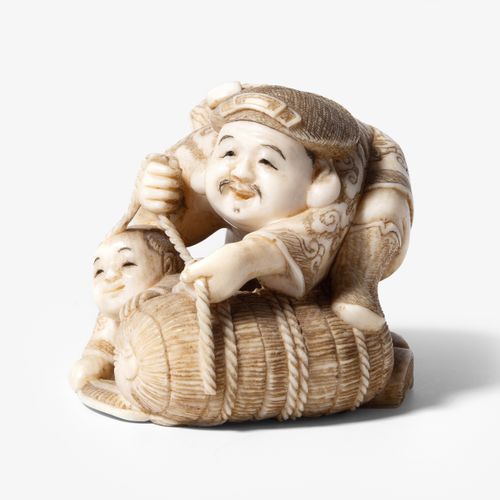 NETSUKE Netsuke

Japan, c. 1900, ivory. Signed Ryôgen. Depiction of the god of l&hellip;