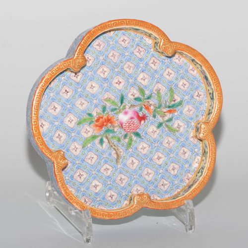 Pinselwascher Brush washer

China, probably Republic period. Porcelain. With iro&hellip;