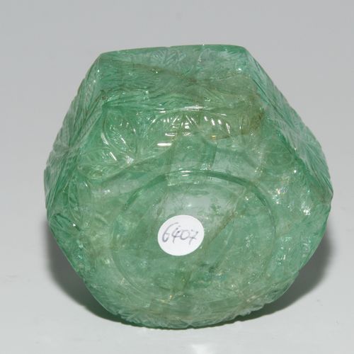 Smaragd-Gefäss Vaso di smeraldo

India, tarda dinastia Mughal. Muro a sei lati, &hellip;