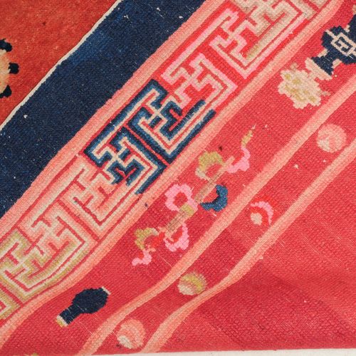 Pao-Tao Pao-Tao 
S-Mongolie, vers 1940. Tapis de temple. Le rare fond rose est d&hellip;