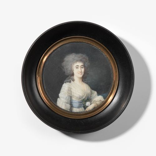 Porträtminiatur 微型肖像画

法国，18世纪末。 象牙上的水粉画，圆形。右侧刻有：Rouvier (Rouvier Pierre ? )。梳着华&hellip;