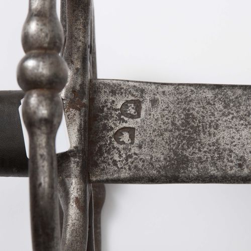 Schwert, Zweihänder Schwert, Zweihänder

Schweiz, um 1600. Kreuzgefäss aus Eisen&hellip;