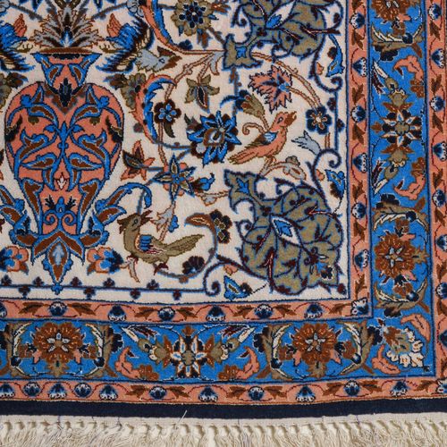 Isfahan Isfahan

Z-Perse, vers 1980. Sur un fond blanc figure un vase filigrané &hellip;