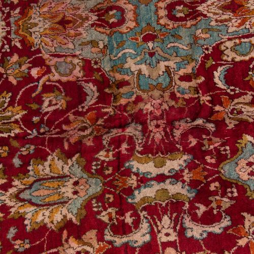AGRA Agra

N-India, around 1920. Finely woven floral work. The elegant red centr&hellip;