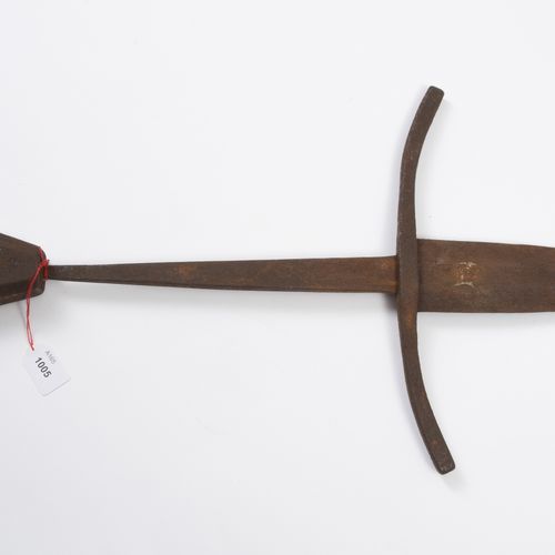 Schwert Épée 
Dans le style italien de la deuxième moitié du 14e siècle, dit "ty&hellip;