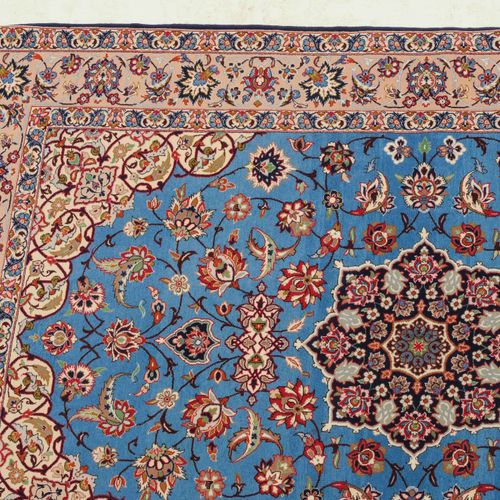 Isfahan Isfahan

Z-Persien, um 1960. Flormaterial Korkwolle und Seide, Kette aus&hellip;