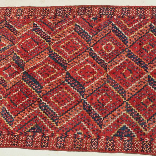 Ersari-Hauptteppich Ersari main carpet

Turkmenistan, circa 1900. Very rarely oc&hellip;
