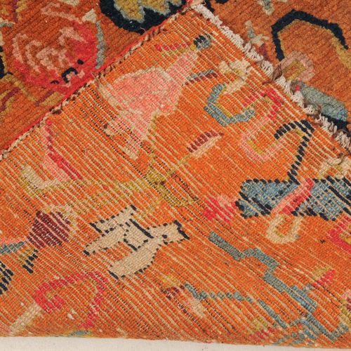 Khaden Khaden 
Tibet, vers 1910, tapis de temple. Sur un fond rouge orangé sont &hellip;