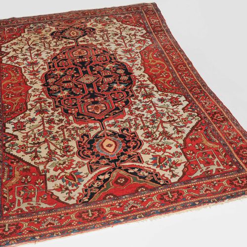 MALAYER Malayer

Z-Persia, circa 1900. The elegantly shaped, white interior fiel&hellip;