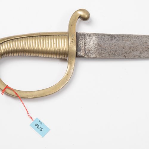 Säbel, Sabre Briquet 赛伯乐，赛伯乐炸药包

苏黎世军械库，1842/52年联盟令。一件式黄铜枪柄，正面有苏黎世军械厂的标记，武器编号为15&hellip;