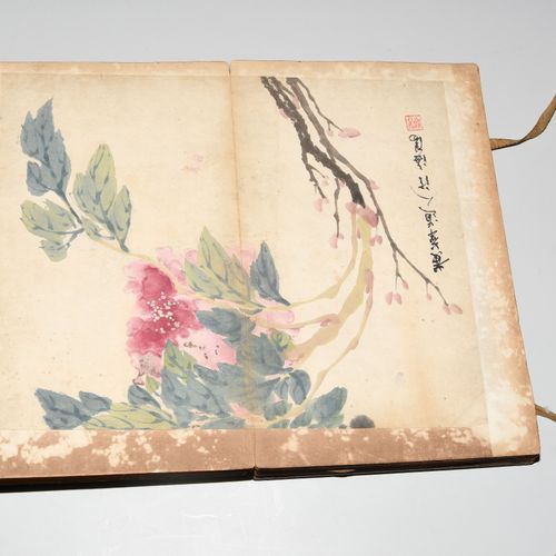 Album Album
China, 20.Jh. Leporello. Farbe und Tusche auf Papier. 14 Malerei mit&hellip;